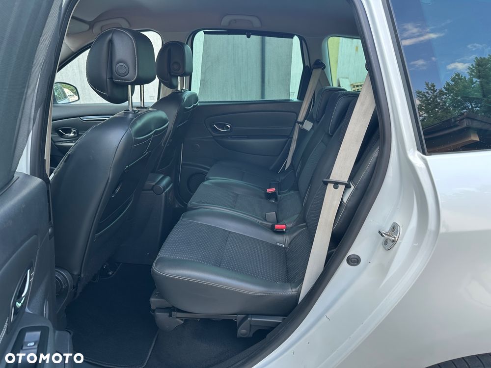 Renault Grand Scenic Energy dCi 130 Start & Stop Bose Edition - 21