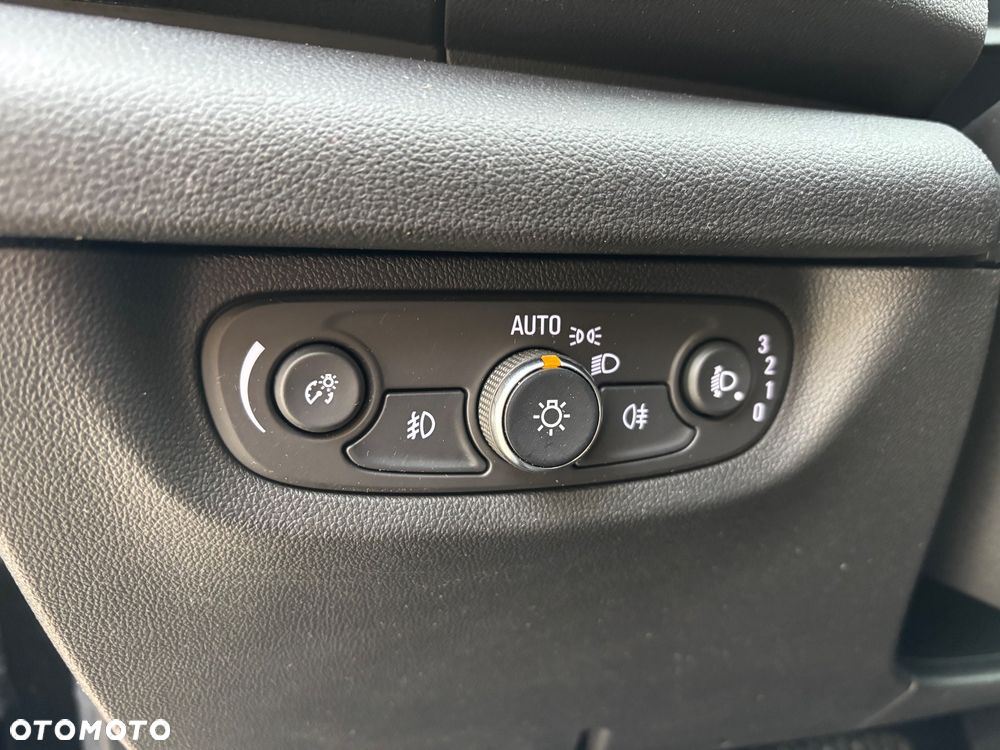 Opel Insignia 2.0 CDTI Business Elegance S&S - 25