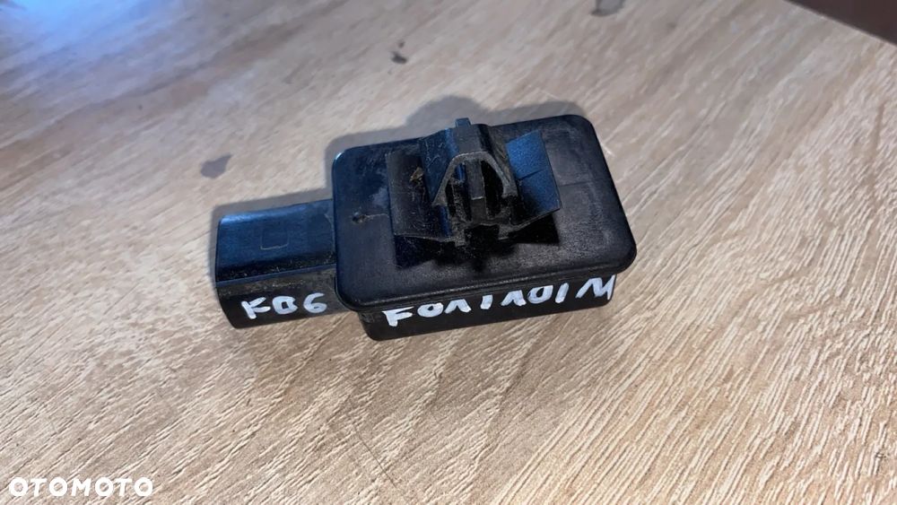 BMW F01 F10 F11 F06 X3 F25 CZUJNIK AUC 9123861 - 1