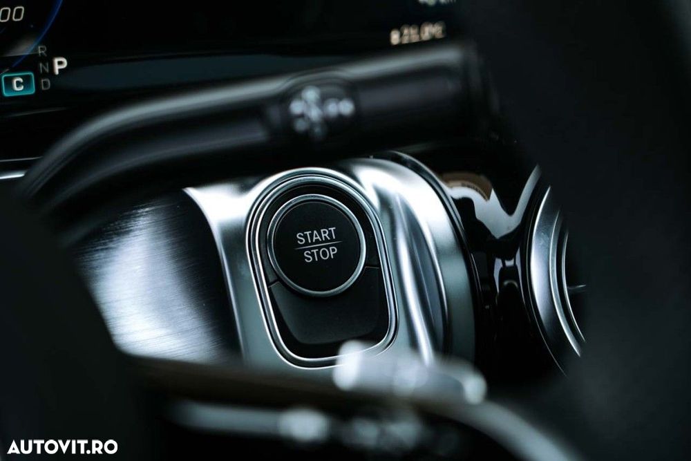 Mercedes-Benz EQB 300 4MATIC - 18