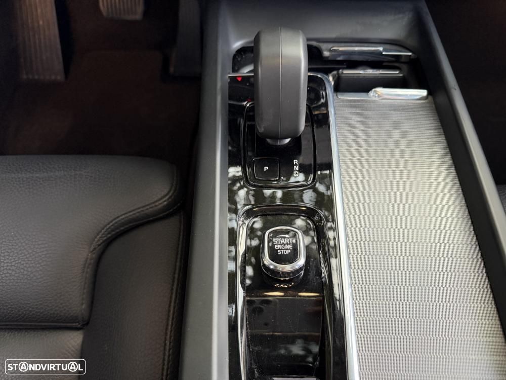 Volvo XC 60 T8 Twin Engine AWD Geartronic Inscription - 30