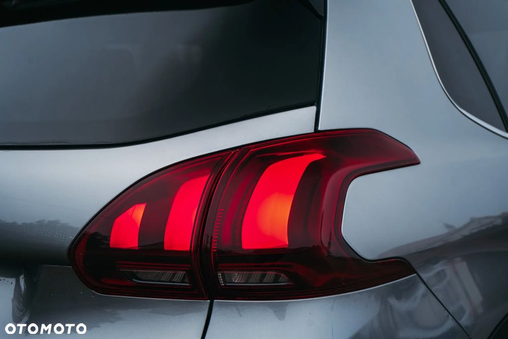 Peugeot 2008 PureTech 110 GPF Stop&Start EAT6 Allure - 15