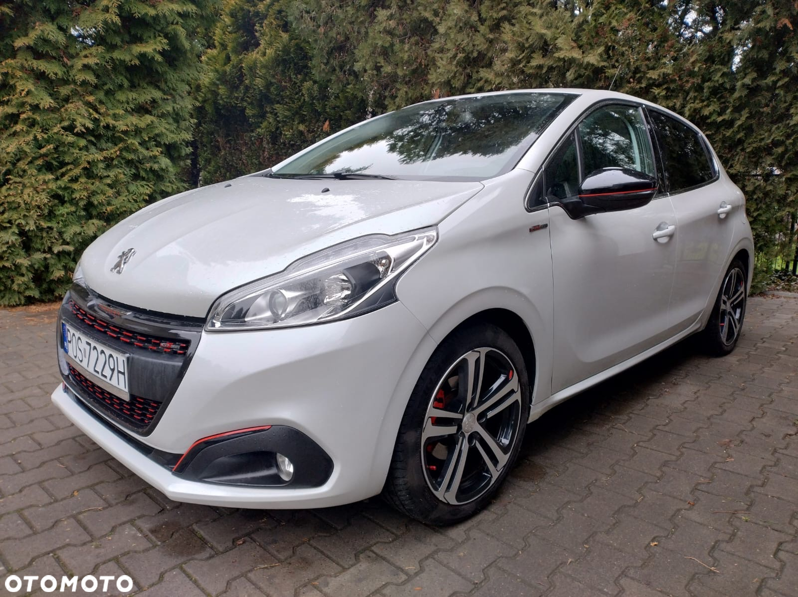 Peugeot 208 - 2