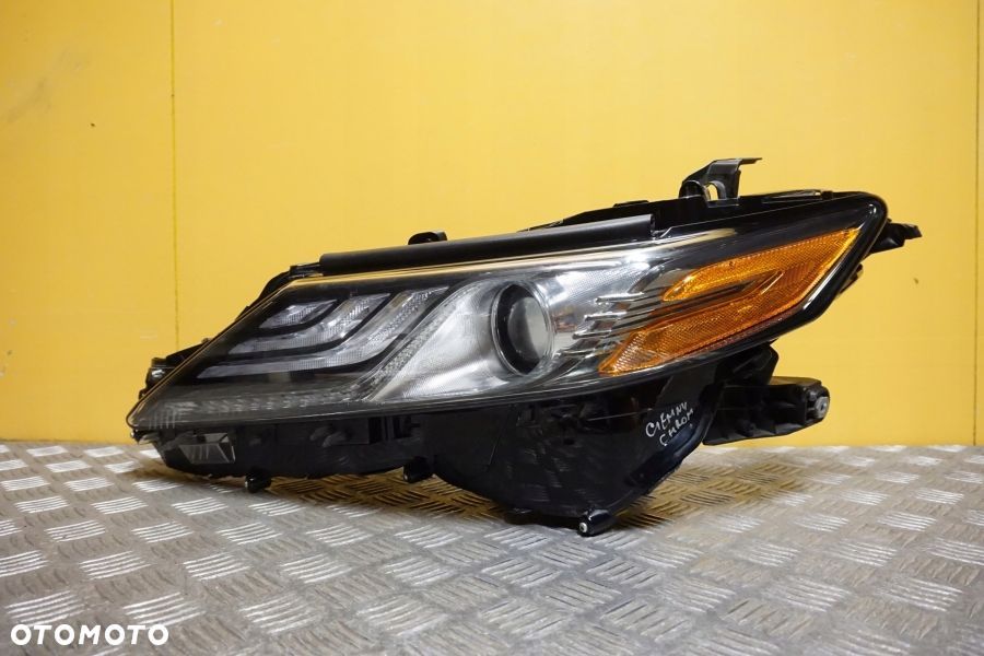 TOYOTA CAMRY 2018- REFLEKTOR LAMPA FULL LED CIEMNY CHROM LEWA USA