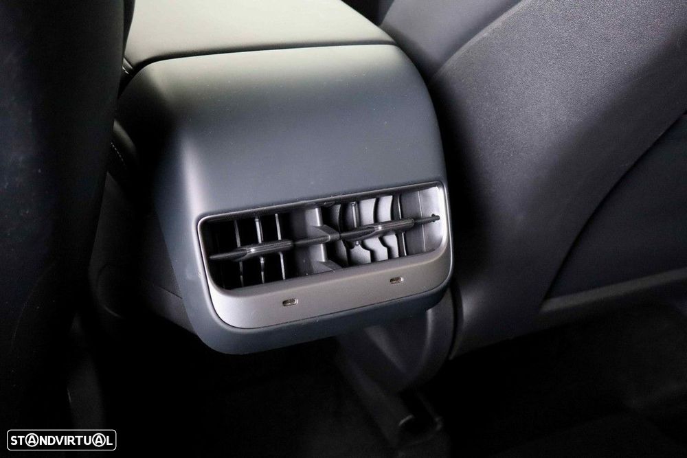 Tesla Model Y Long Range Tração Integral - 38