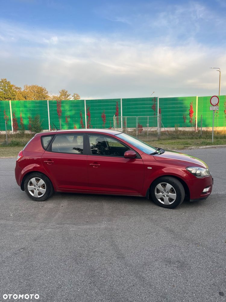 Kia Ceed 1.6 Crdi M - 4
