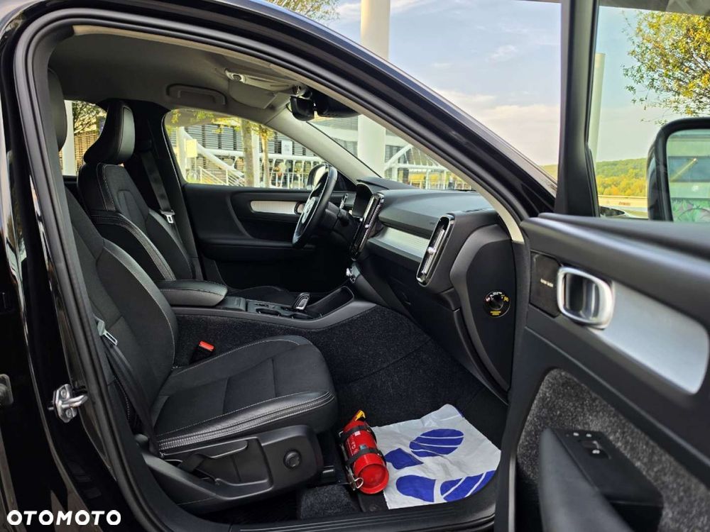 Volvo XC 40 - 32