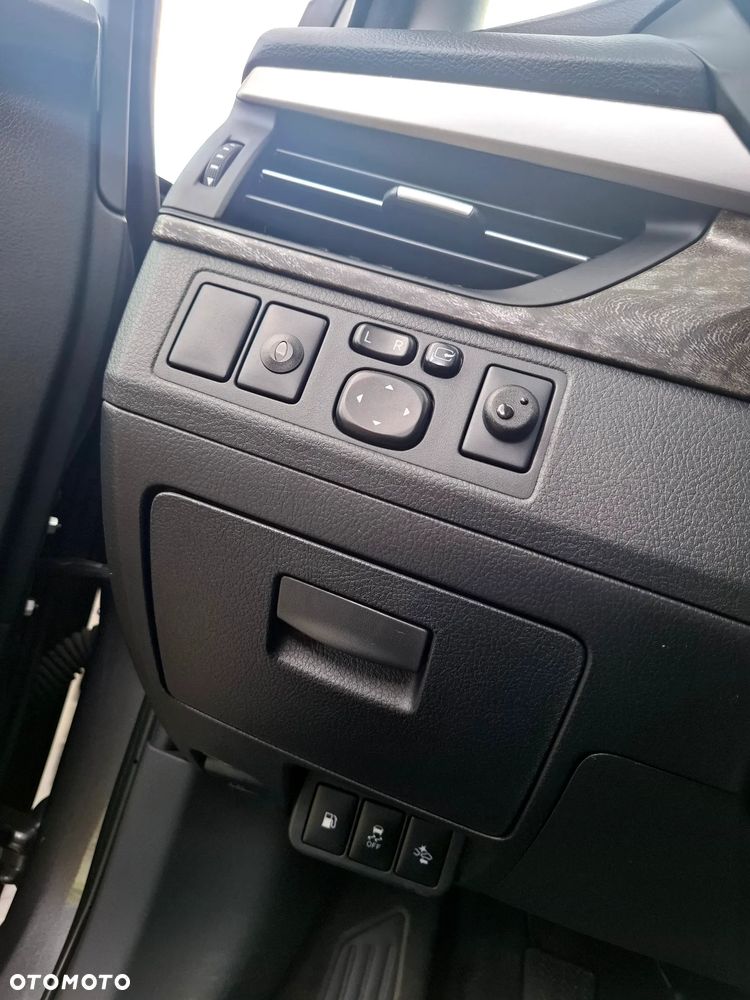 Toyota Avensis - 25