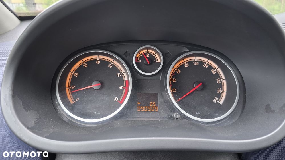 Opel Corsa 1.4 16V Edition - 30