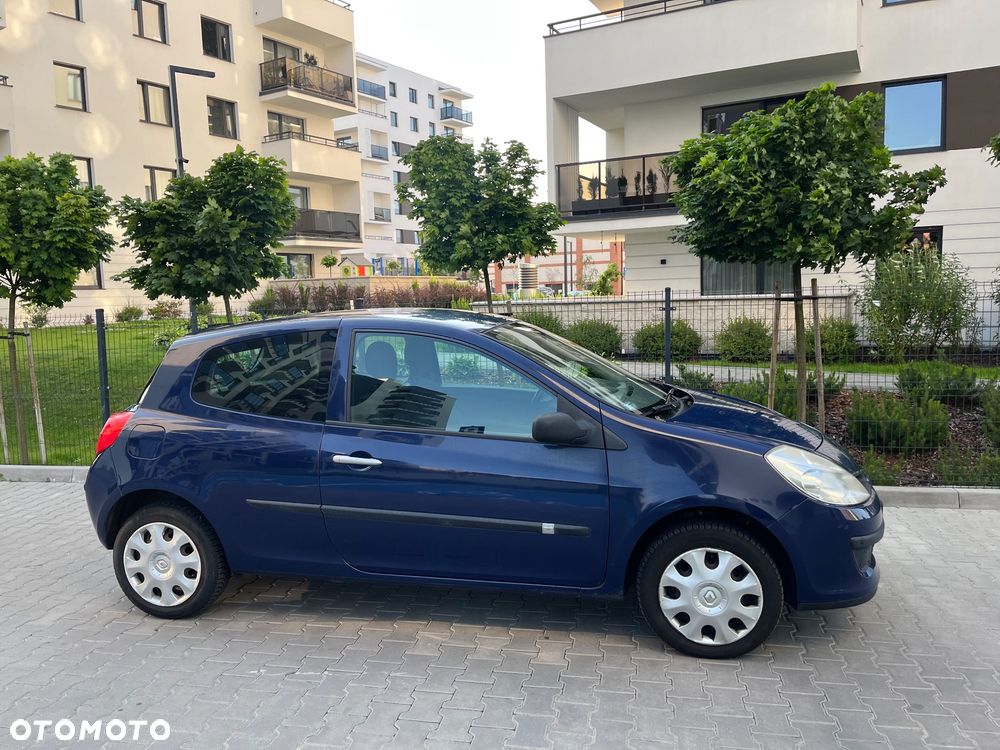 Renault Clio - 7