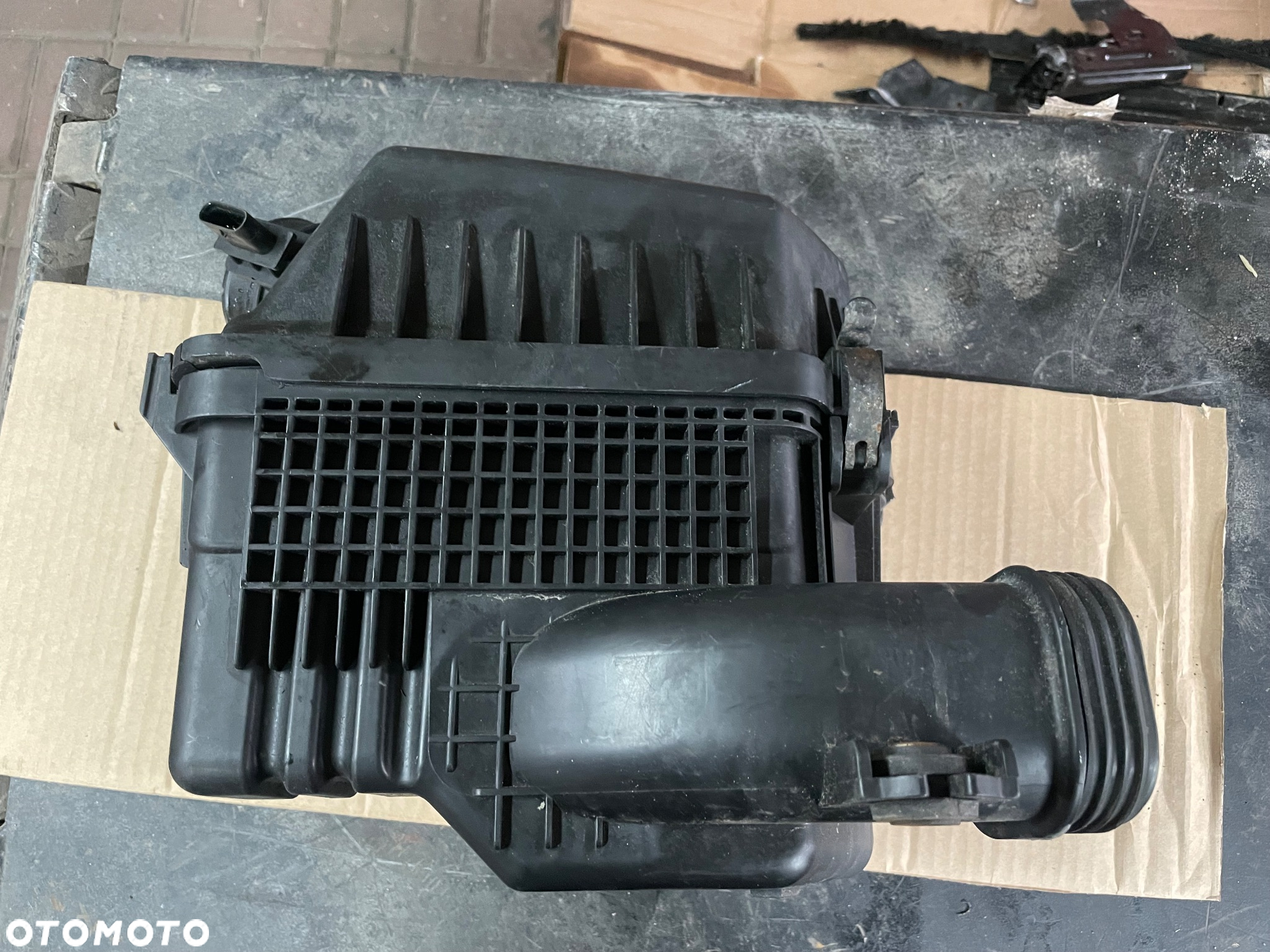 Obudowa filtra powietrza 1.7 CRDI Hyundai i40 - 2