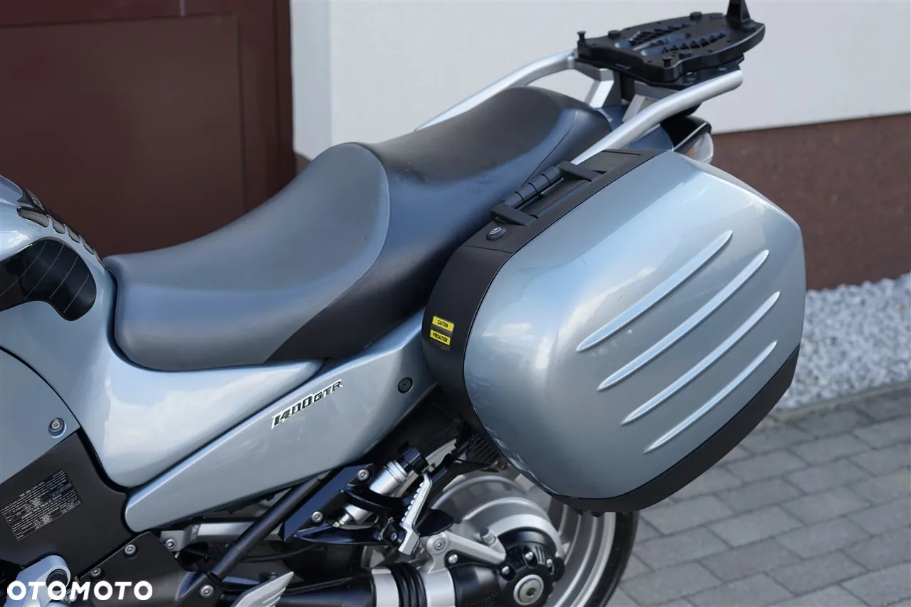Kawasaki GTR - 22