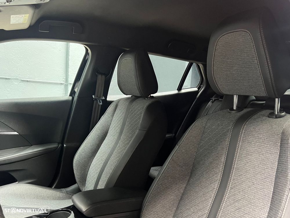 Peugeot 2008 1.2 PureTech Allure Pack - 11