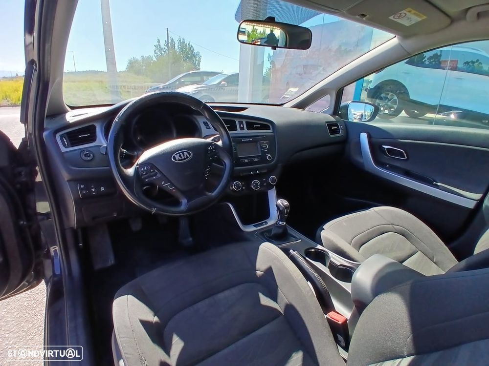 Kia Ceed SW 1.6 CRDi ECO - 17