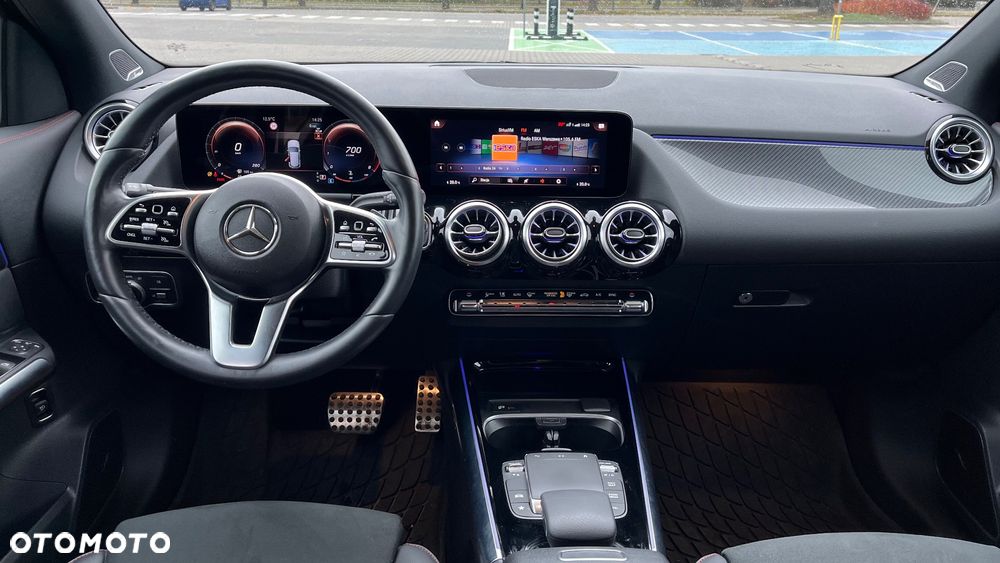 Mercedes-Benz GLA 250 4-Matic AMG Line - 19