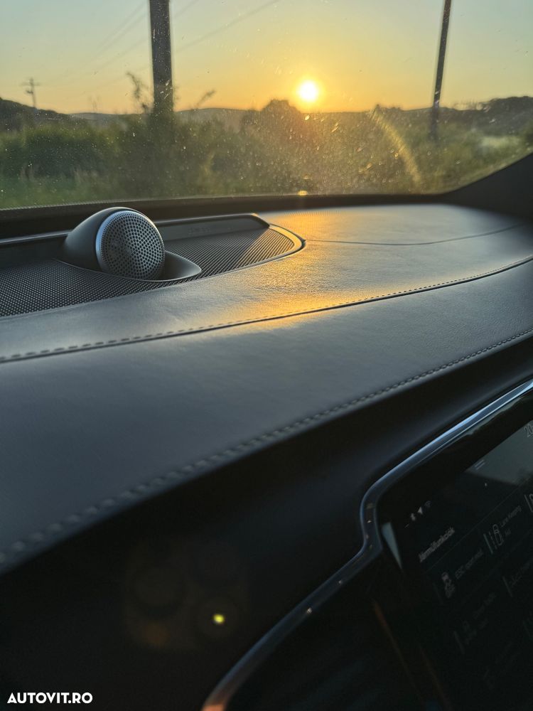 Volvo XC 90 D5 AWD R-Design - 10
