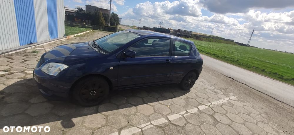 Toyota Corolla - 2