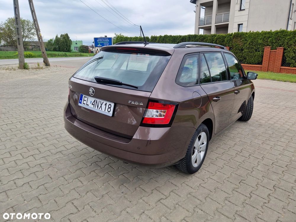 Skoda Fabia 1.2 TSI DSG Style - 4
