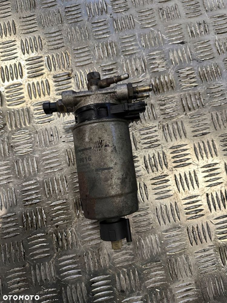 PODSTAWA OBUDOWA FILTRA PALIWA IVECO DAILY 3.0 EURO 3 - 4