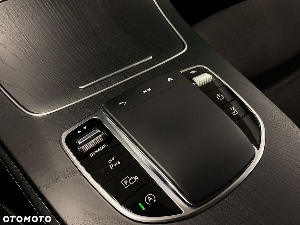 Mercedes-Benz Klasa E - 36