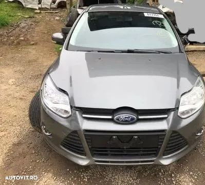 Dezmembrez Ford Focus 3 hatchback 2012 - 1