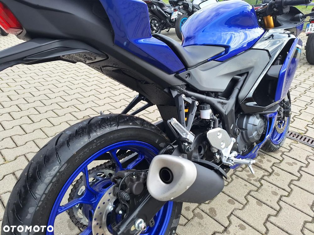 Yamaha R3 - 4