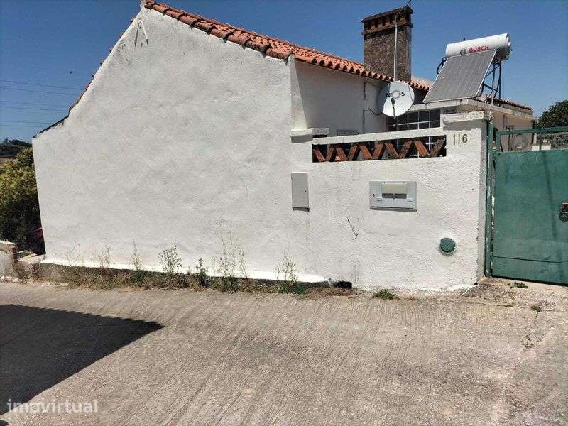 Moradia T4 com Terreno de 4.720 m2 em Cachoeiras - Vila Franca de Xira - Grande imagem: 3/9
