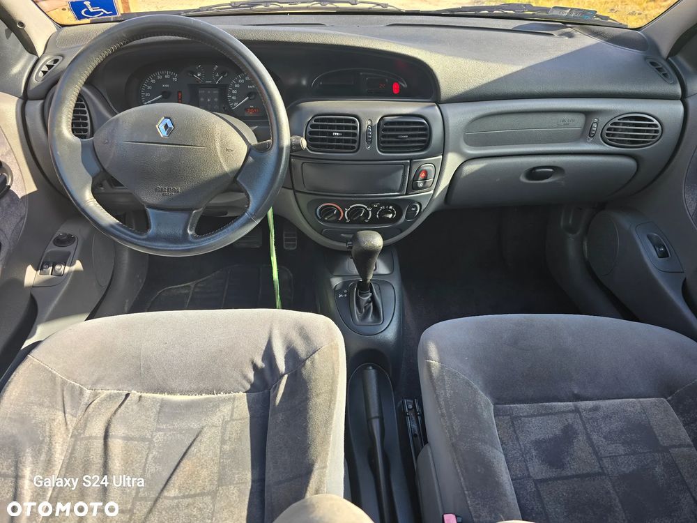 Renault Megane - 9