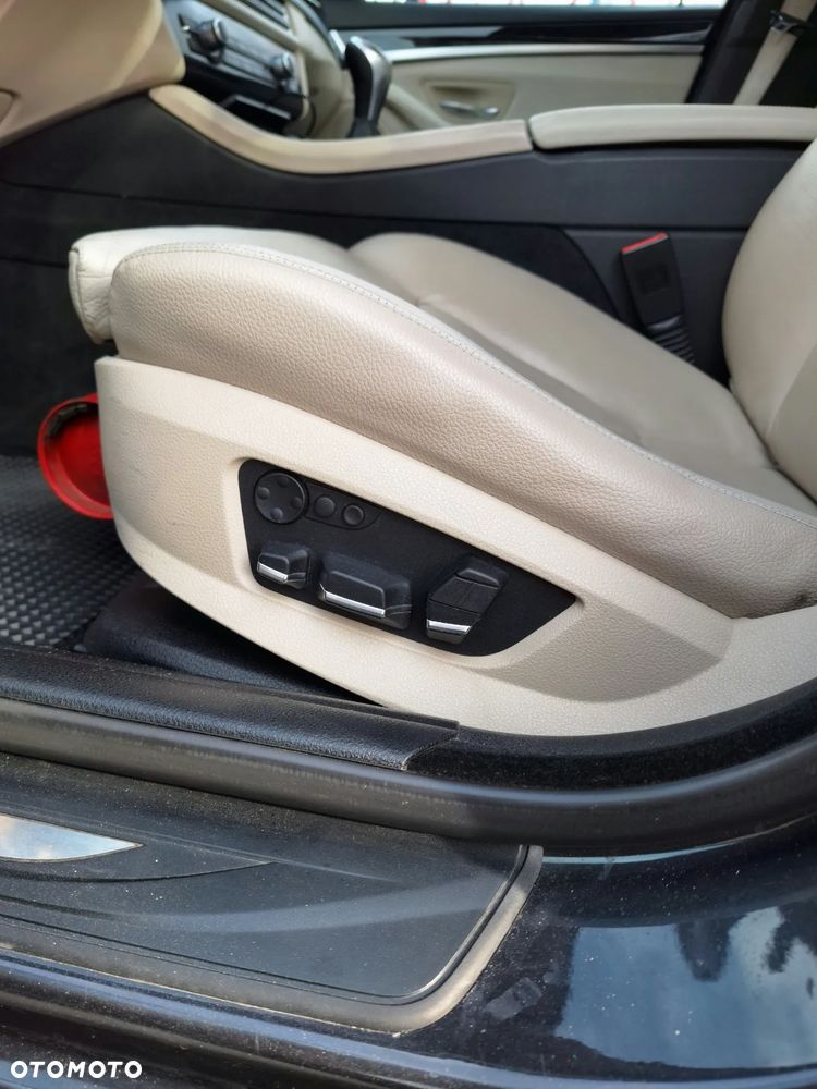 BMW Seria 5 520d Luxury Line - 7