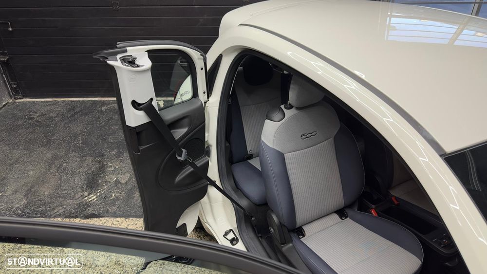 Fiat 500e 3 + 1 42kWh Icon - 21