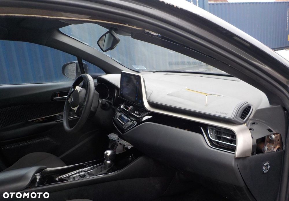 Toyota C-HR - 18