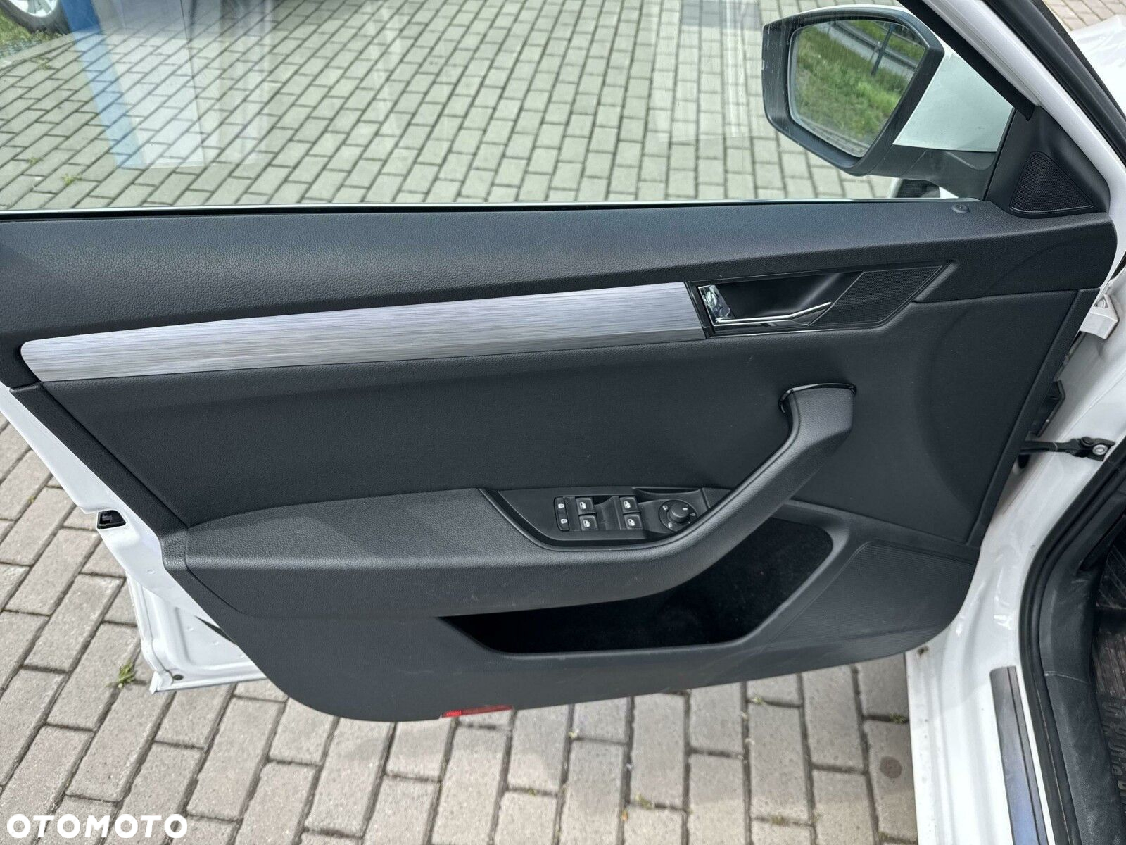 Skoda Superb 2.0 TDI Ambition DSG - 19