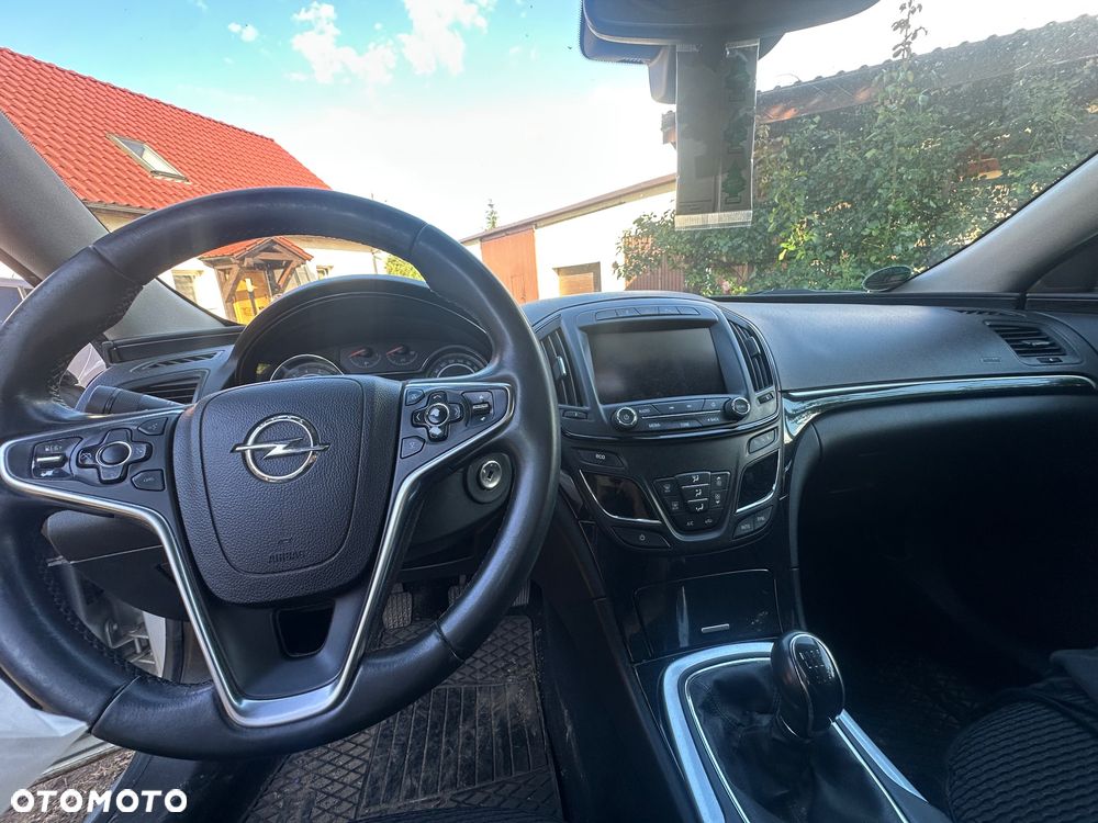 Opel Insignia - 10