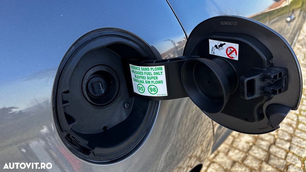 Renault Megane 1.6 16V Expression - 11