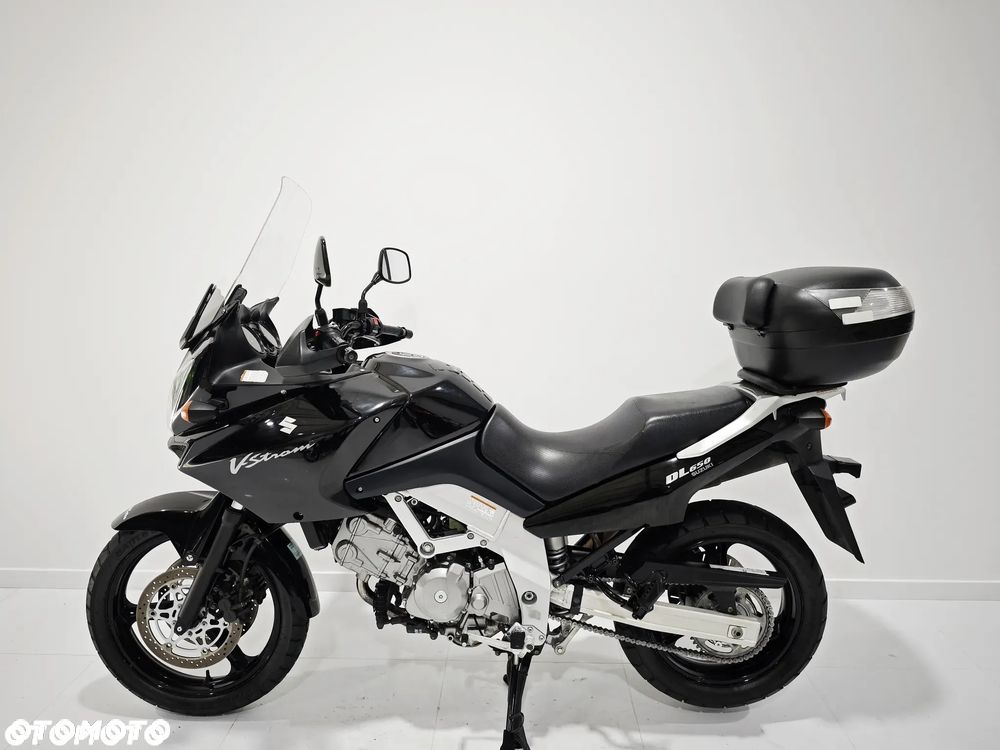Suzuki V-STROM - 11