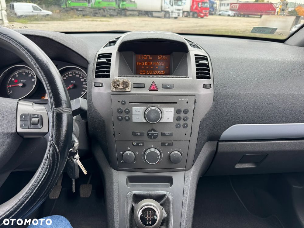 Opel Zafira 1.8 - 3