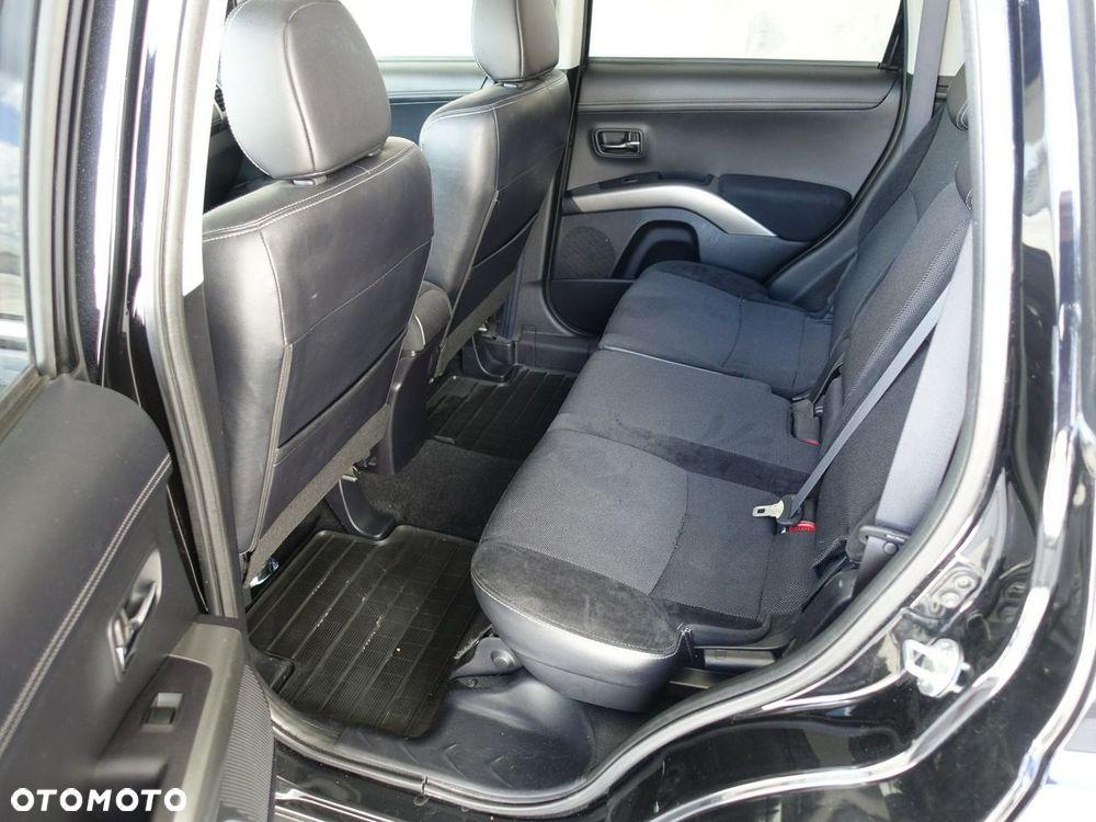 Mitsubishi Outlander 2.4 4WD Invite - 16