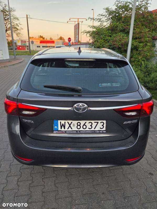 Toyota Avensis 2016 photo 4