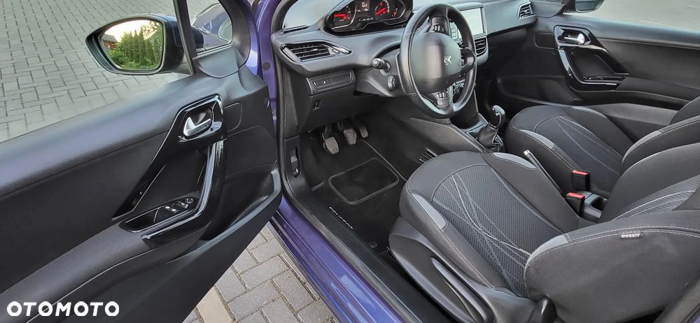 Peugeot 208 1.2 PureTech Active - 16