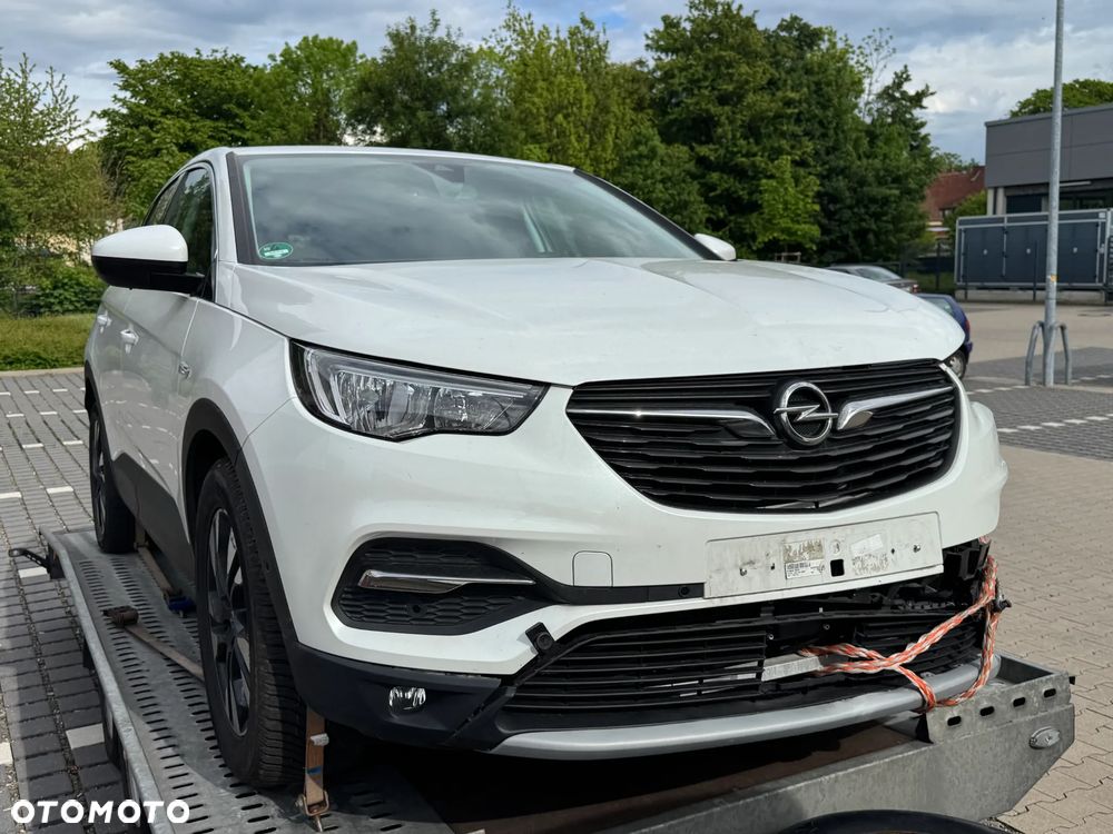 Opel Grandland X 1.2 Start/Stop Automatik Business Edition - 2