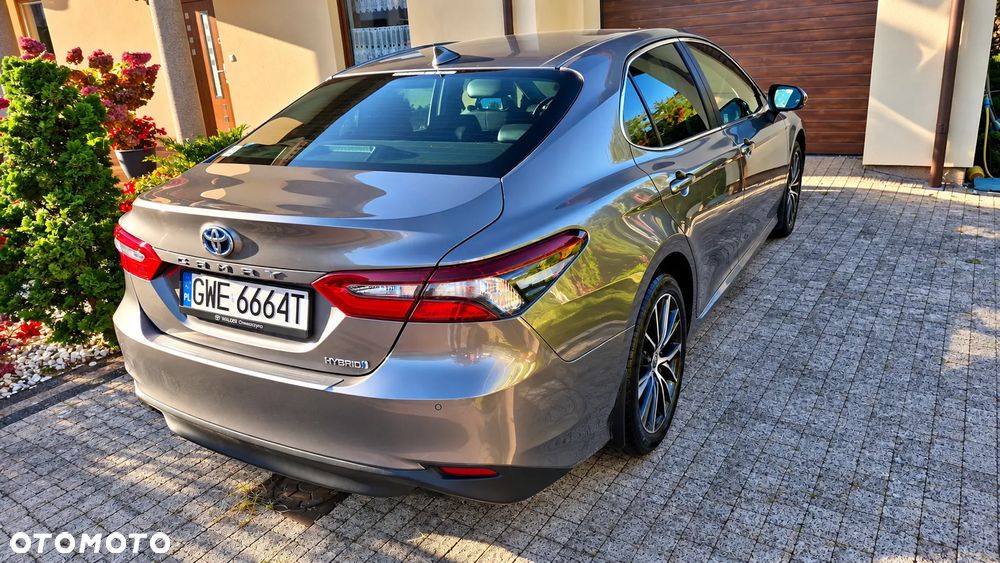 Toyota Camry 2023 photo 2