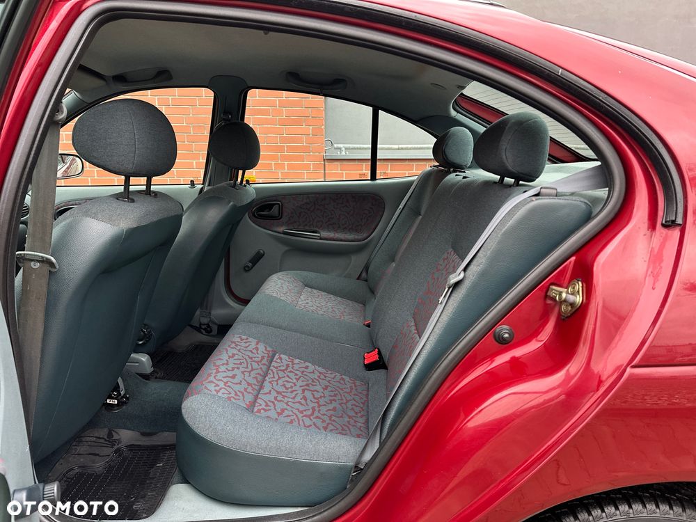 Renault Megane 1.4 RL Eco - 9