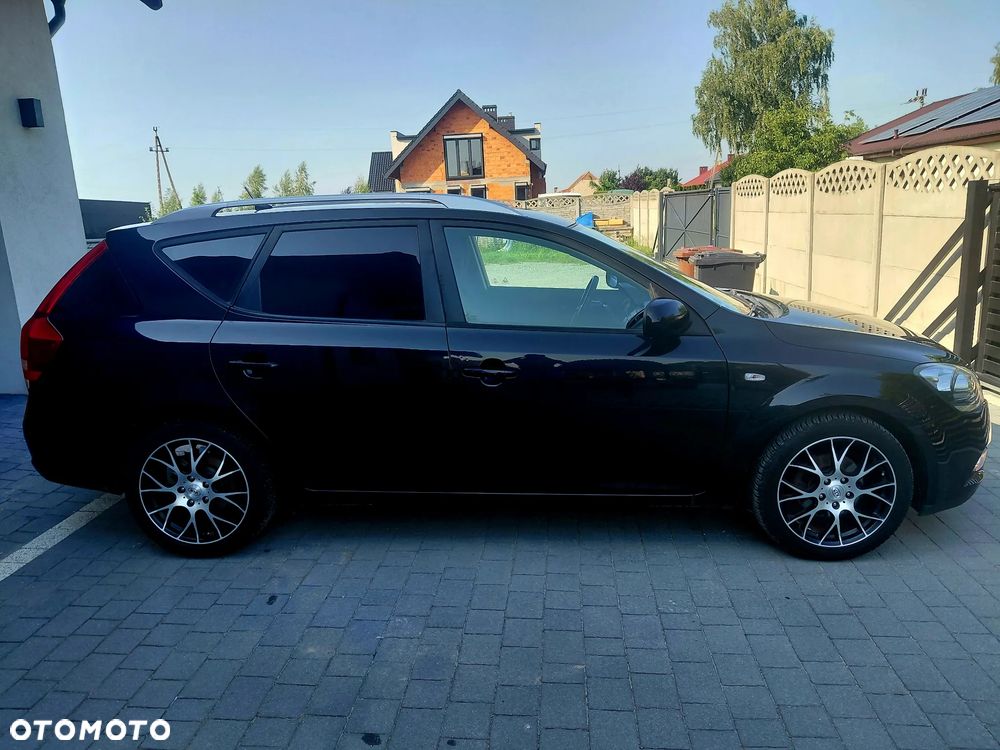 Kia Ceed - 6