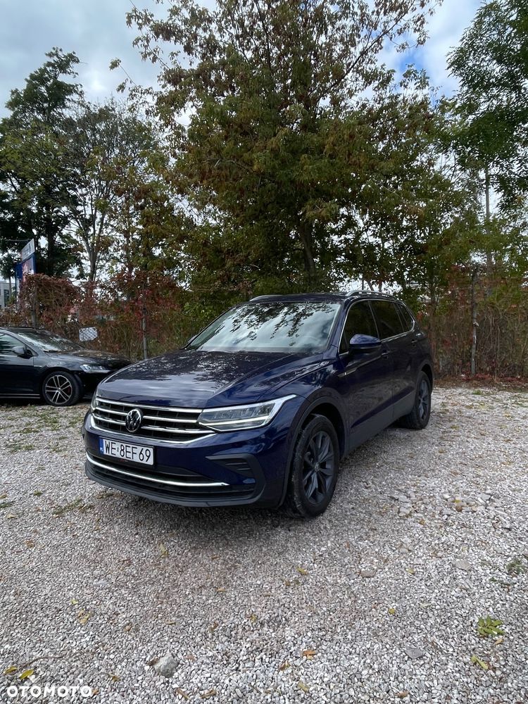 Volkswagen Tiguan - 1
