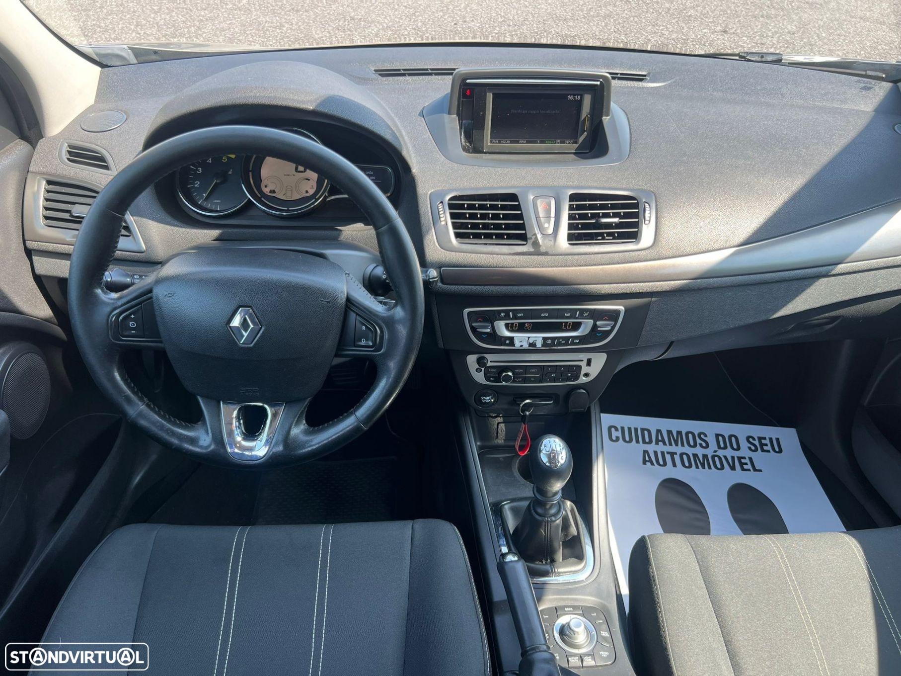Renault Mégane 1.5 dCi Comfort SS - 8