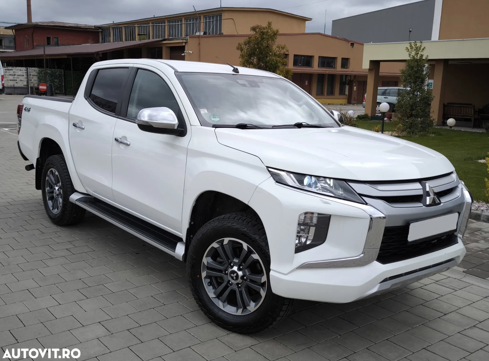 Mitsubishi L200 Pick Up 4x4 S&S Double Cab Spirit - 2