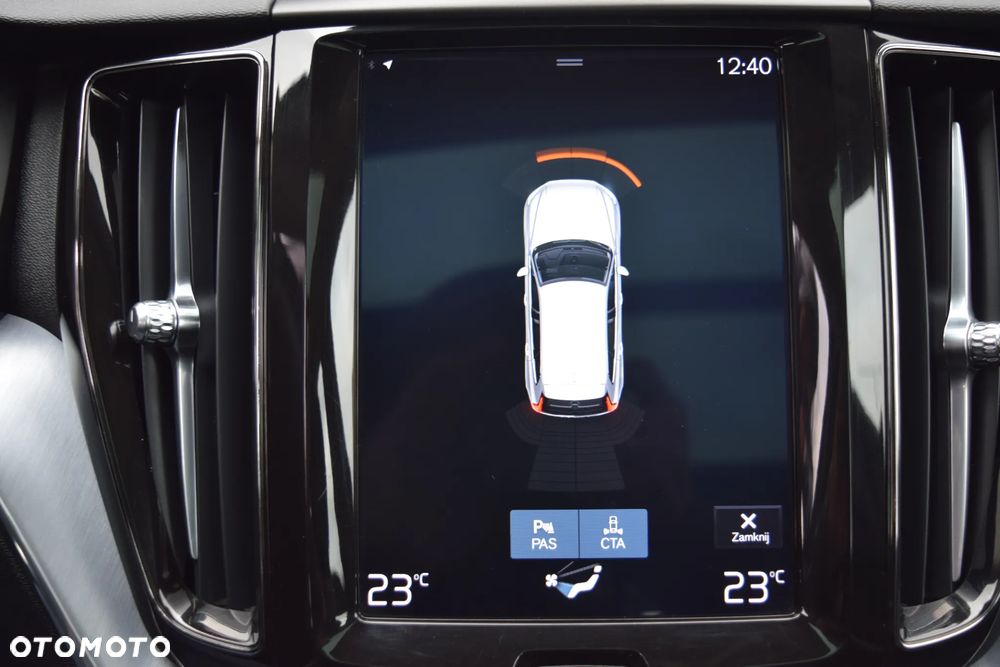 Volvo XC 60 D3 Momentum Pro - 24