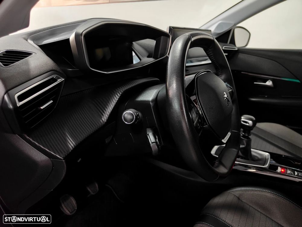 Peugeot 208 1.2 PureTech Allure Pack - 39