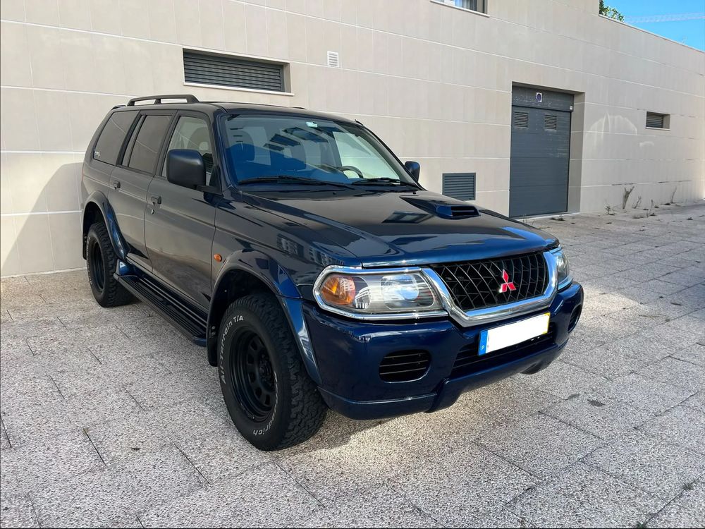 Mitsubishi Pajero Sport 2.5 TD GLS