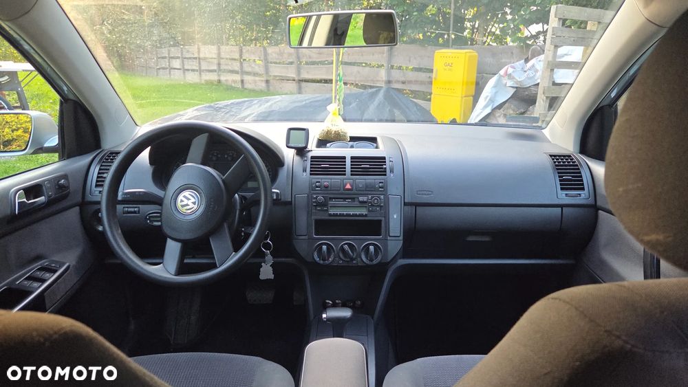 Volkswagen Polo 1.4 16V Basis - 18